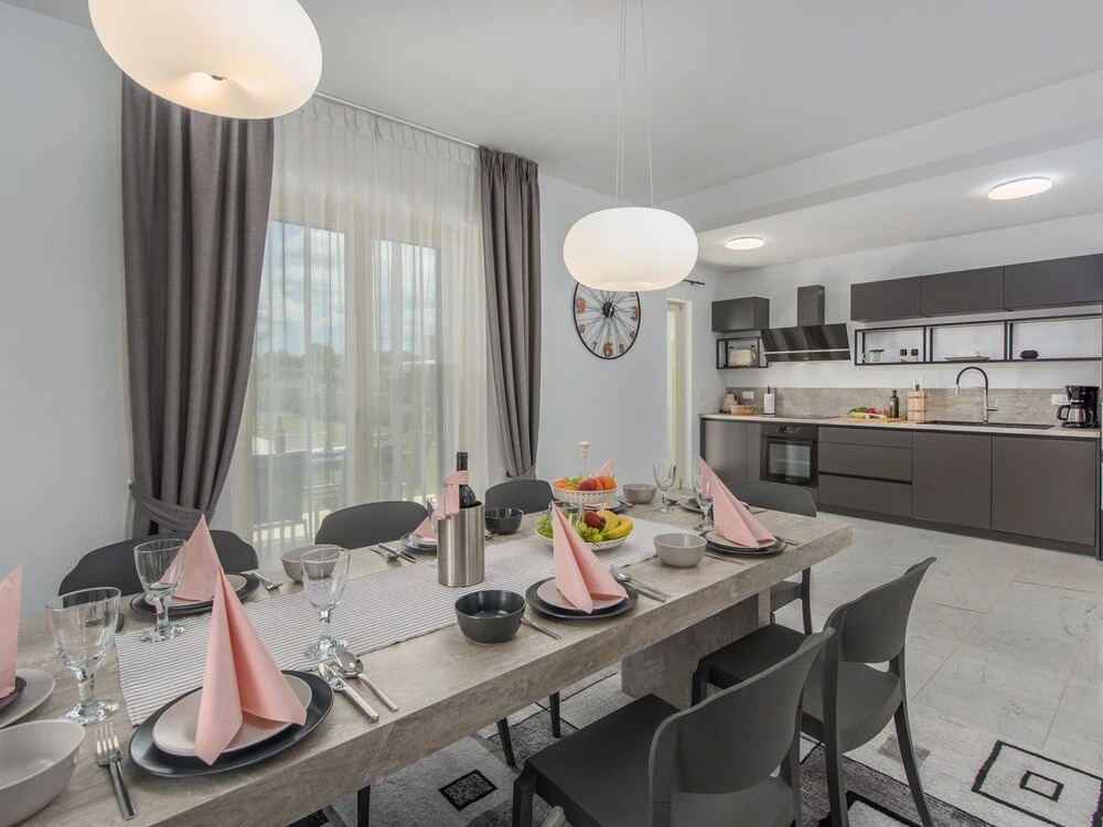 Villa With Private Pool in a Quiet Location With Garden and Grill