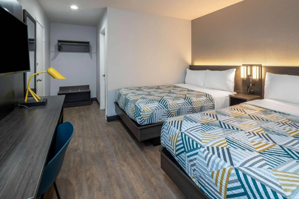 Motel 6-Fontana, CA