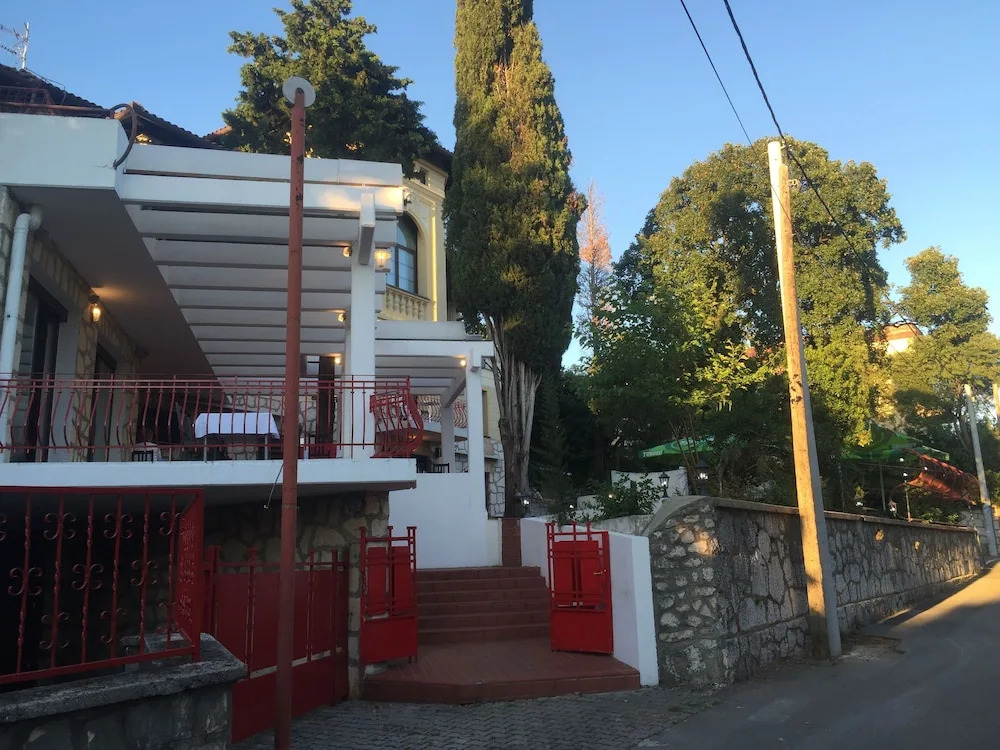Pansion Ruža