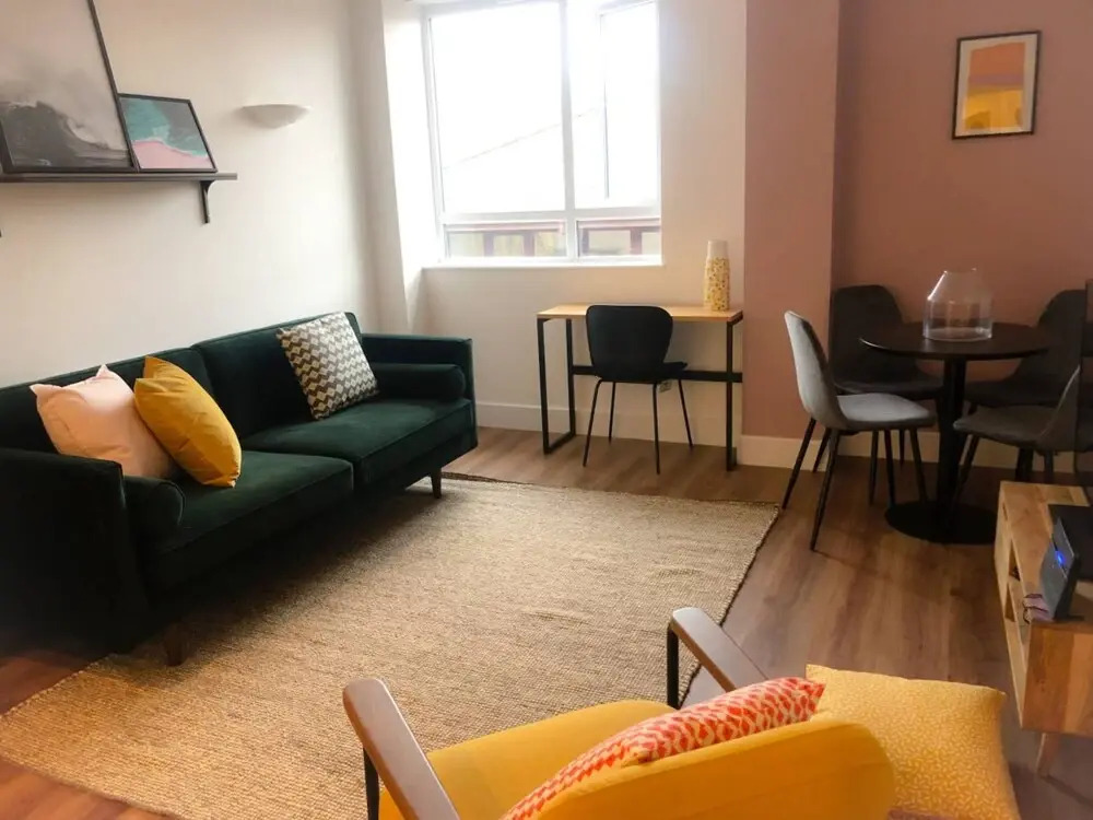 Stylish 2 Bedroom Property With Free Parking