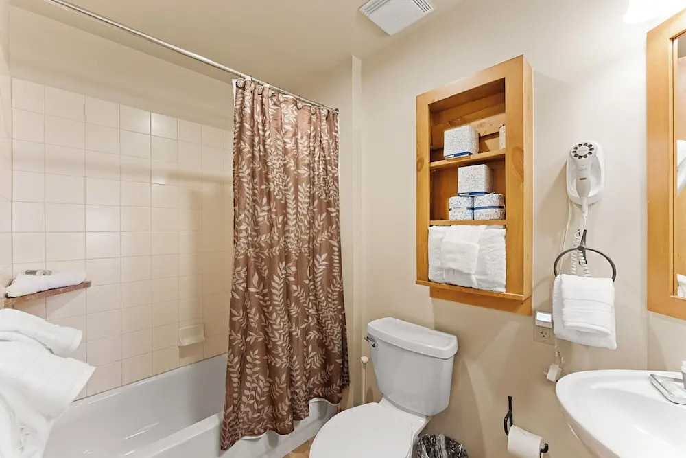 Expedition Station 8603 by SummitCove Vacation Lodging