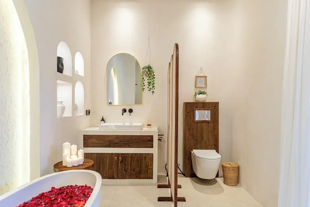 Amara Suite 2 by Orivista, Exclusive Couples Suite