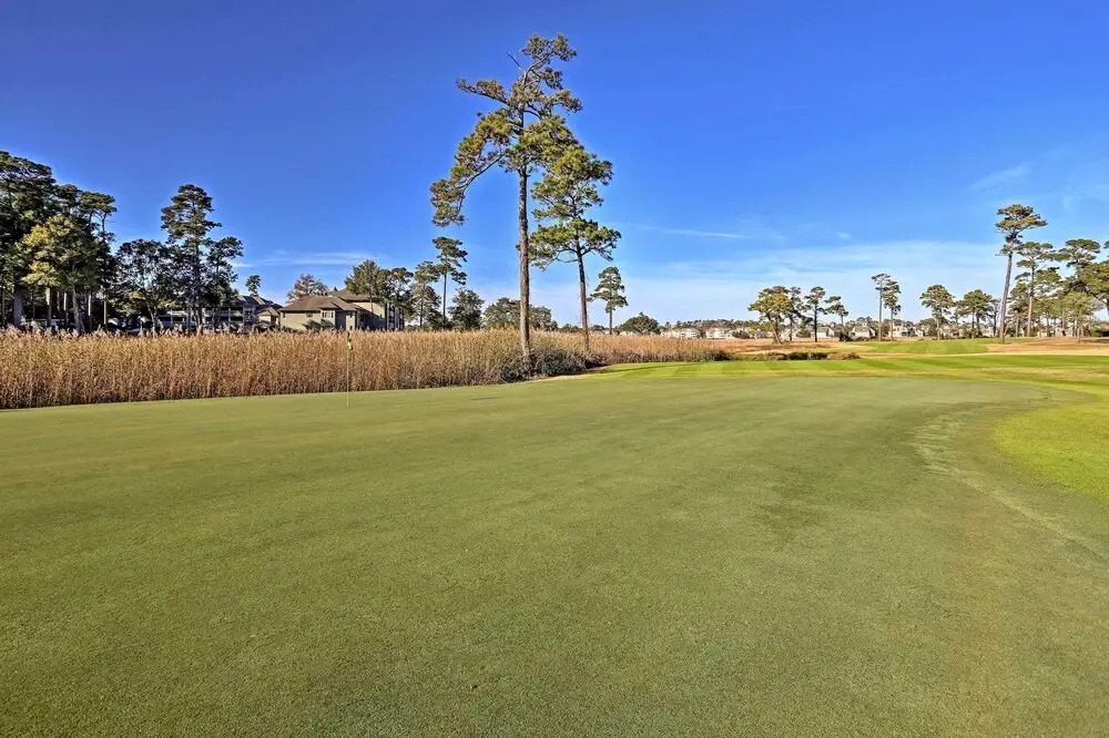 3 Mi to Cherry Grove Beach: Coastal Condo Retreat!