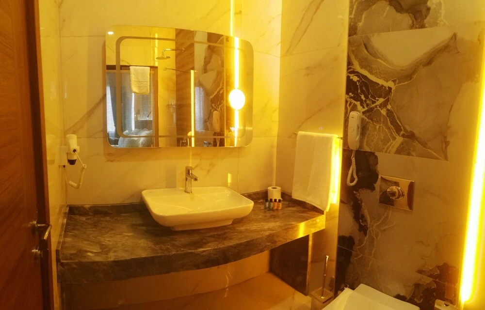 Isnova Hotel Airport