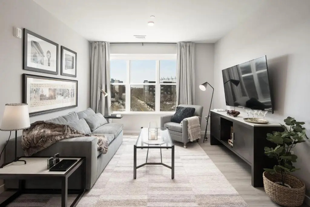 Hyatus Luxury Residences City Crossing