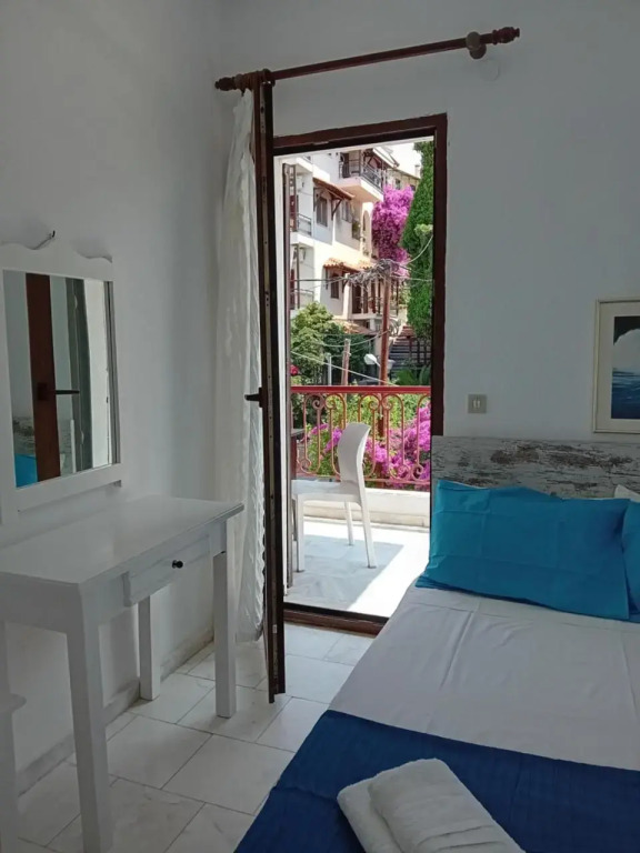 Selini House