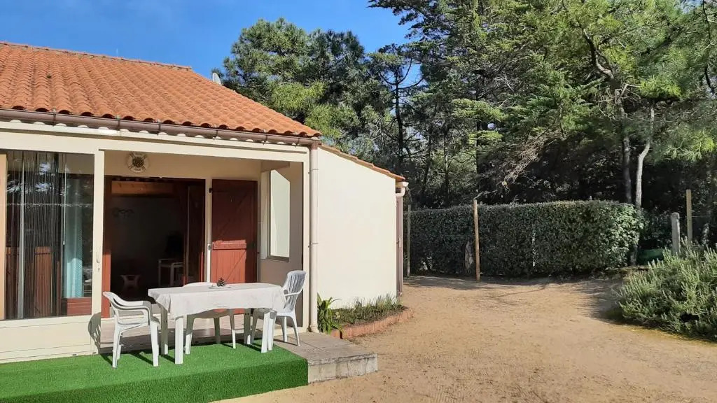 Maison de Vacances 300 M de la Mer Proche Foret