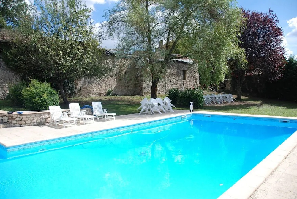 Cottage With Swimming Pool in a Picturesque Village up to 29 People