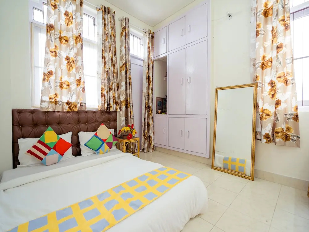 OYO 13726 Home Cozy 3BHK Hathi Paon Road