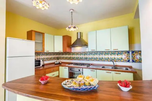 Ravello Art Apartments