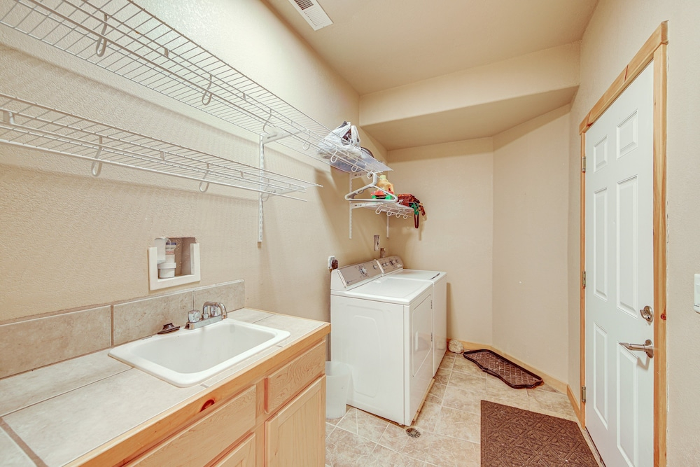 Beaver Lodge 5 Bedroom Cabin