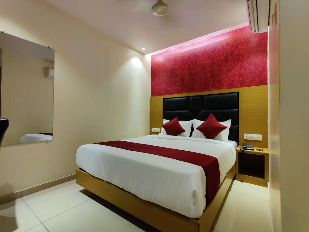 Hotel Hindustan Residency Thane