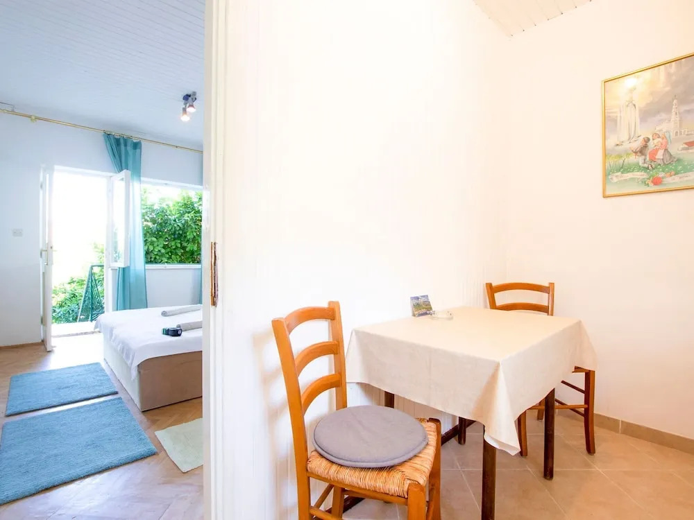 Cosy Holiday Home in Baška Voda With Terrace