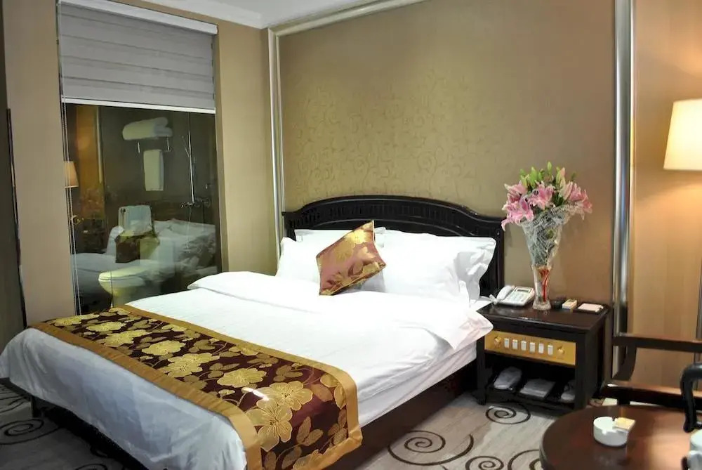 Dali N-Hotel