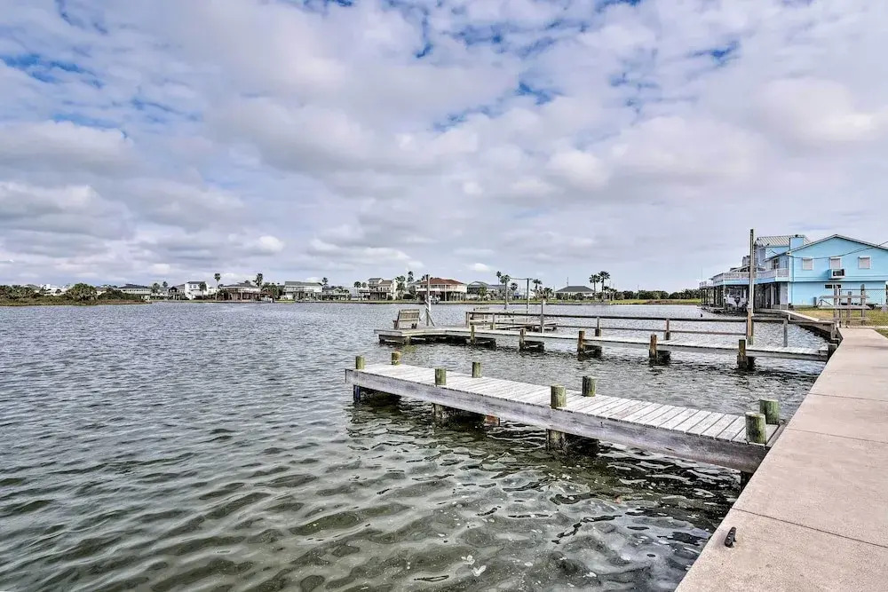 Pool, Marina & More! Family Home in Terramar Beach