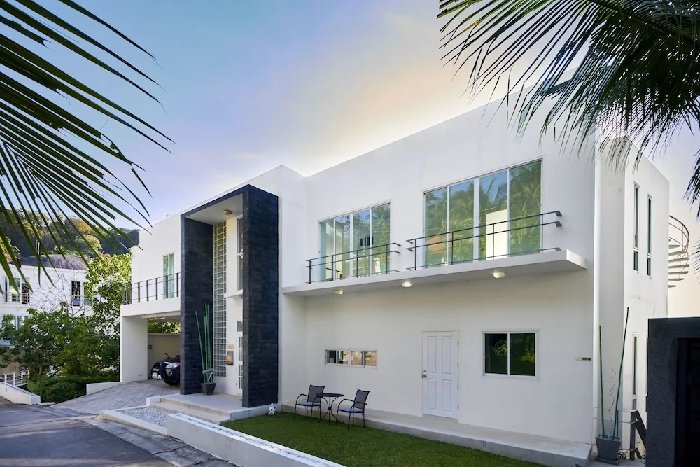 Villa Ginborn 5 bedroom Pool Villa with Sea View in Kata Beach