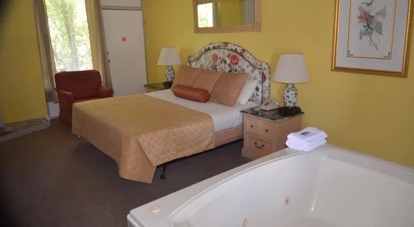 Riverlodge South