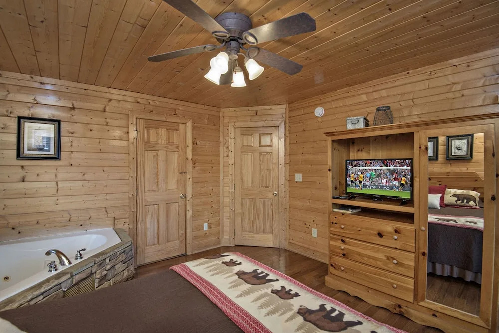 Simply The Best by Heritage Cabin Rentals