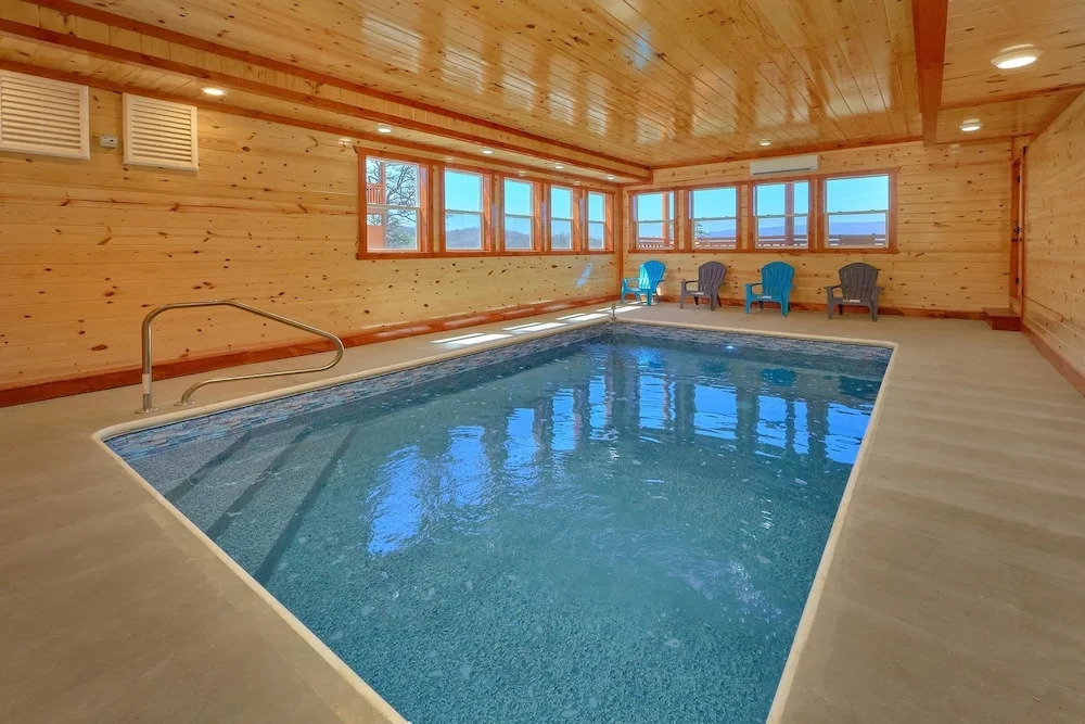 Summit Pool Lodge Apartment 6