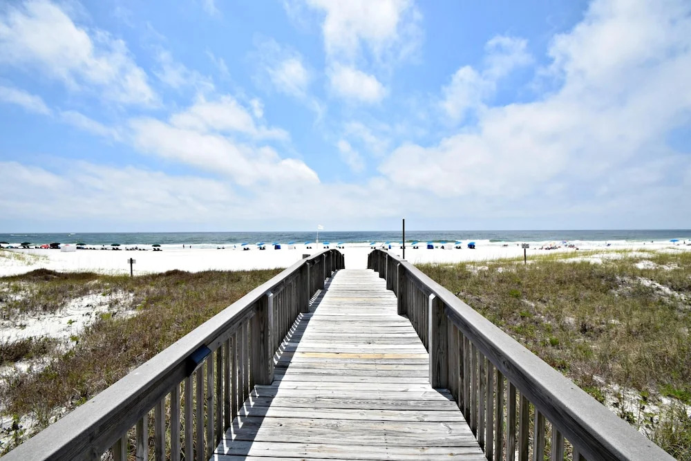 Tidewater 407 by RedAwning