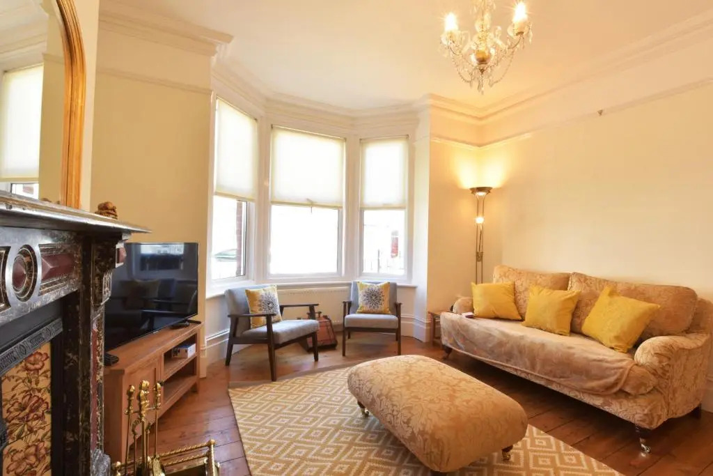 Bellevue Road - Stunning 3 storey home only a stones throw away from the beach