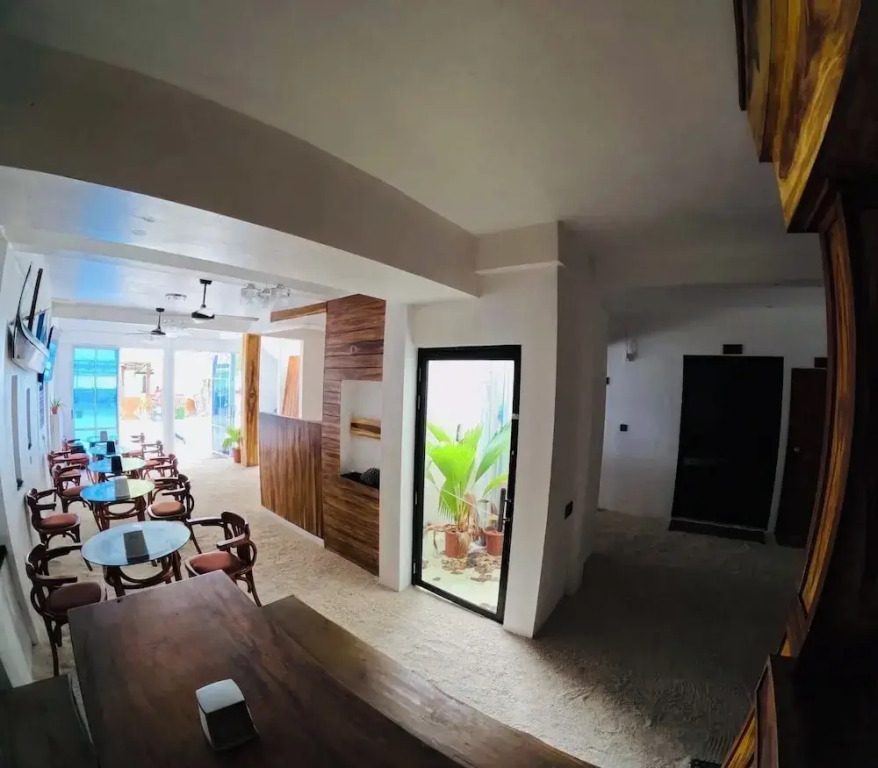 VelaaVani - Turtle Hive Dhiffushi