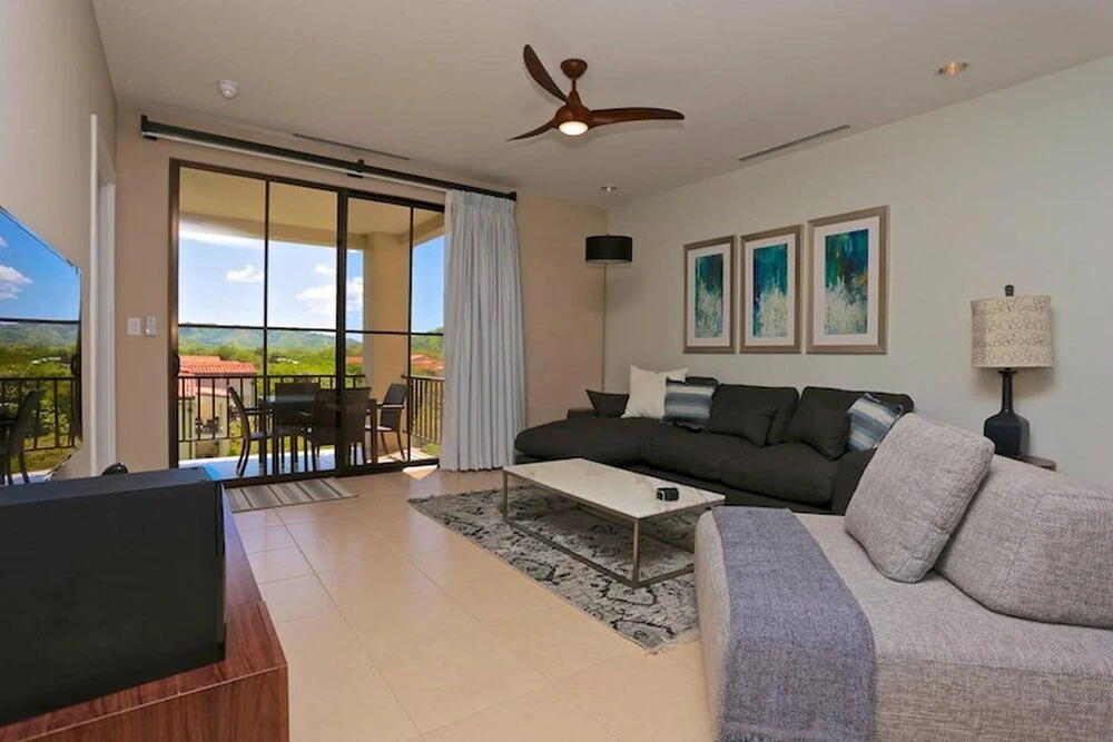 Modern - High-end Luxury Condo at Pacifico L811