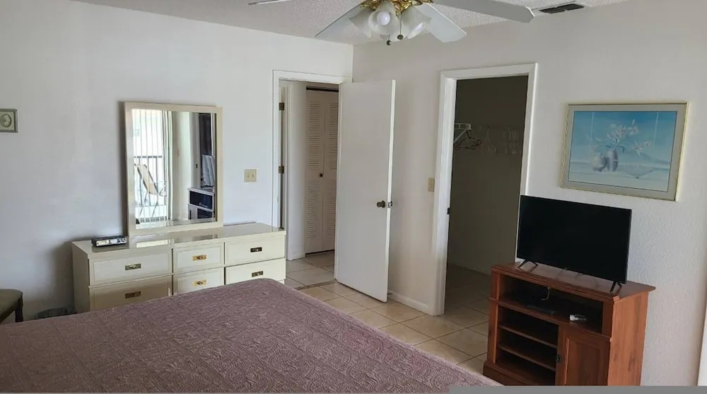 Palm Manor Resort - Unit 6-203