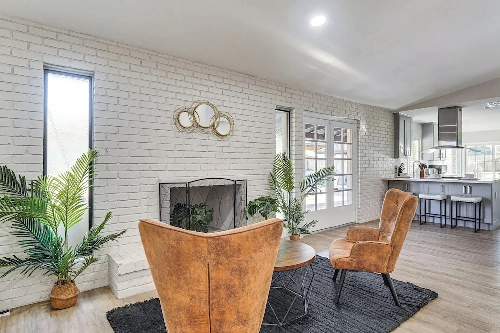 Spacious Phoenix Oasis w/ Pool & Game Room
