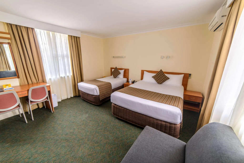 Comfort Inn North Shore Hotel