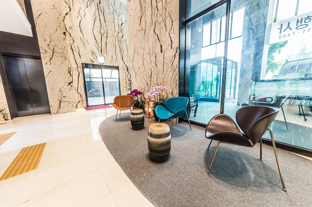 Dobong Hotel Bay204