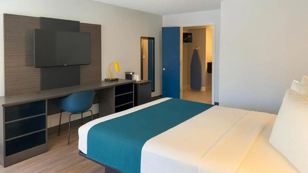 Motel 6-Anaheim, CA - Maingate