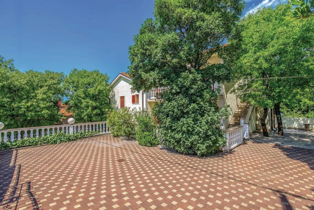 Beautiful Home in Povile With Wifi and 2 Bedrooms
