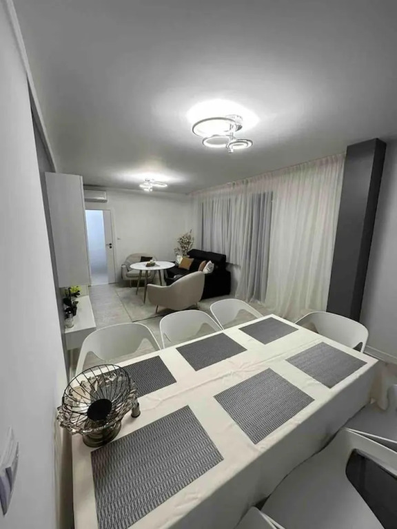 Luxurious Beach House With Wi-fi and Parking