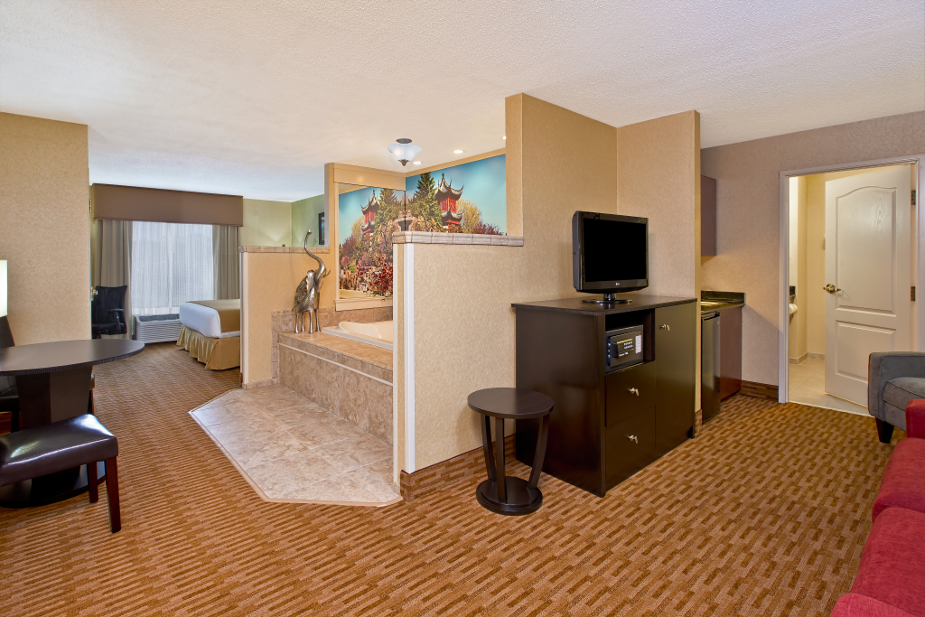 Holiday Inn Express & Suites - Sharon-Hermitage by IHG