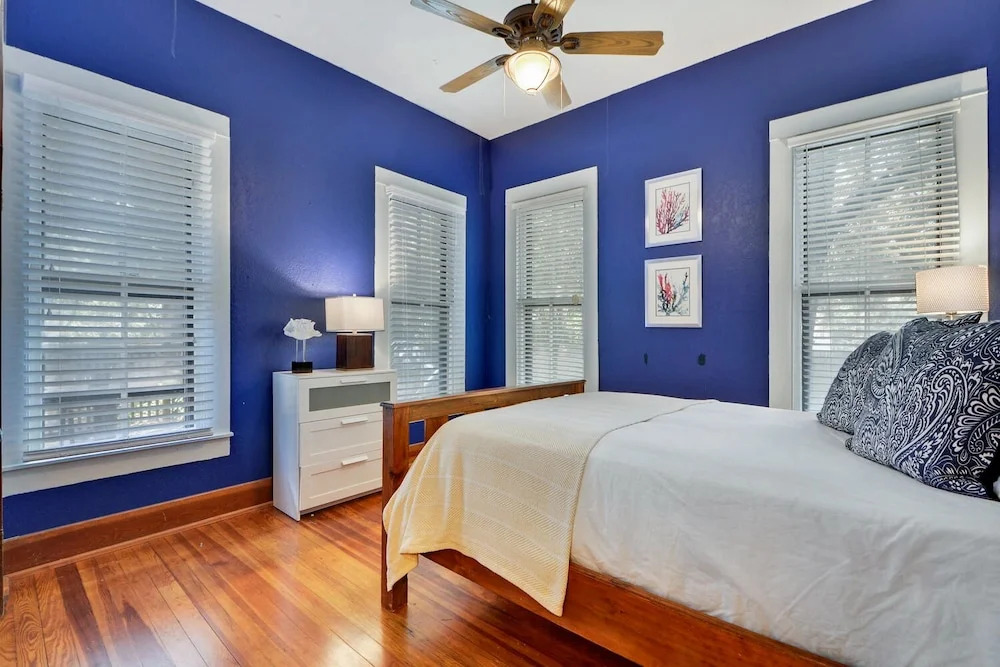 7BR 4BA Unique House and Cottage South Congress Austin by RedAwning