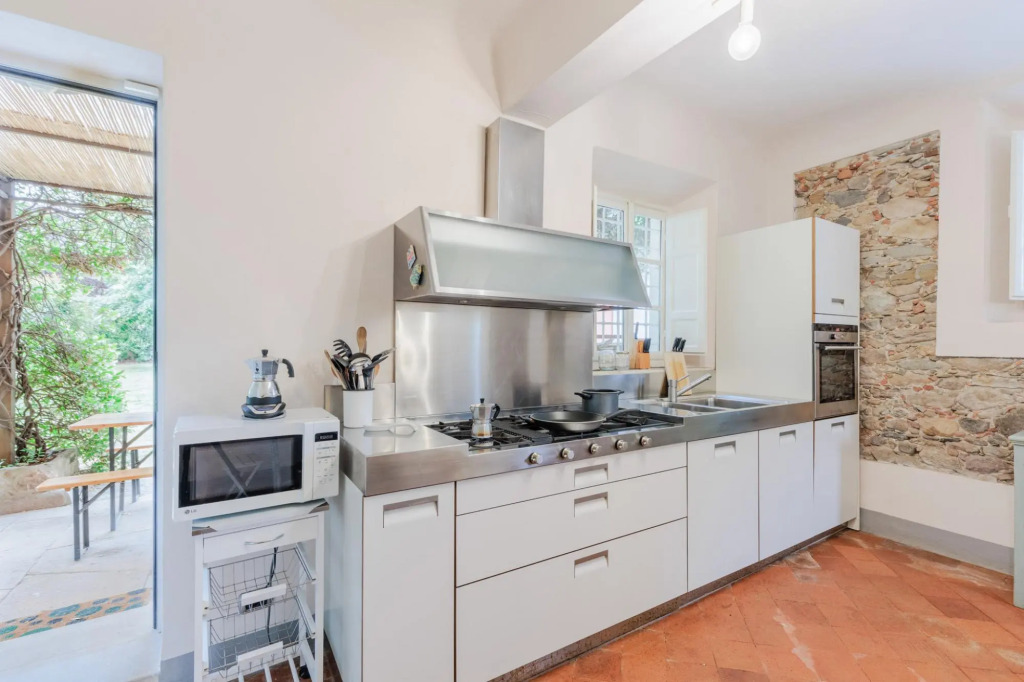 Badia Farmhouse in Badia Cantignano