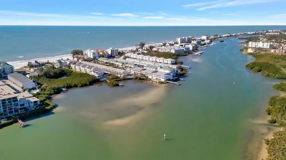 Beach Access Heated Pool Resort Condo for 8