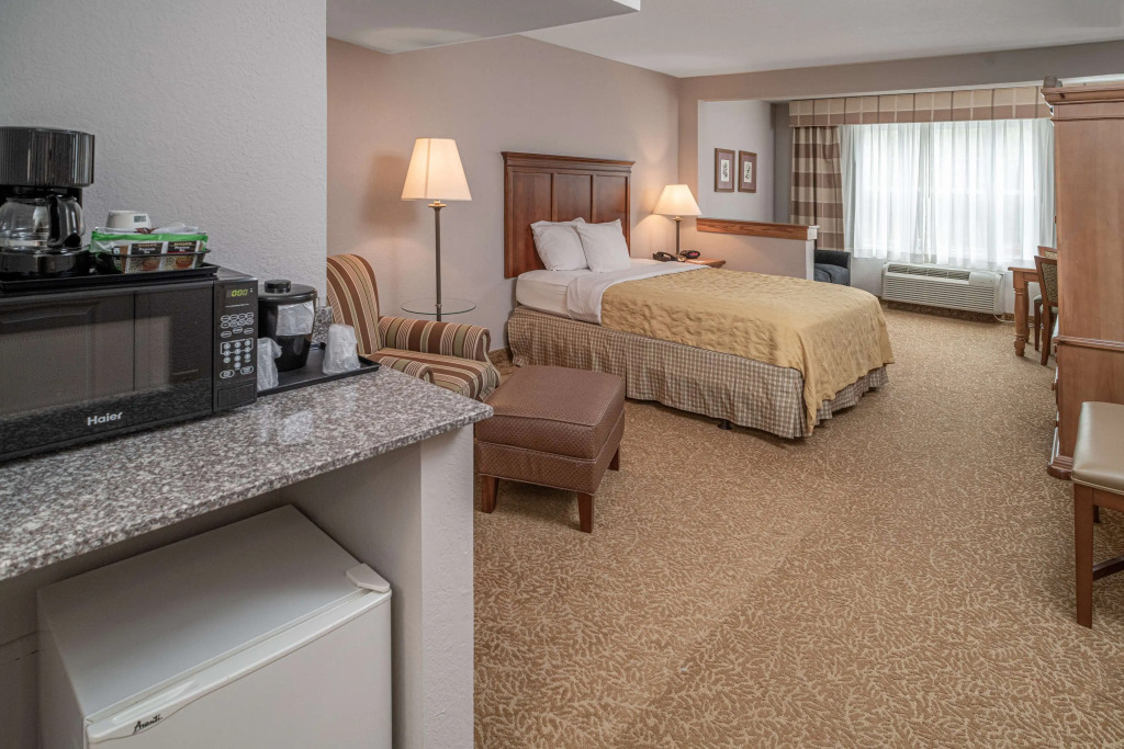 Country Inn & Suites by Radisson, Beckley, WV