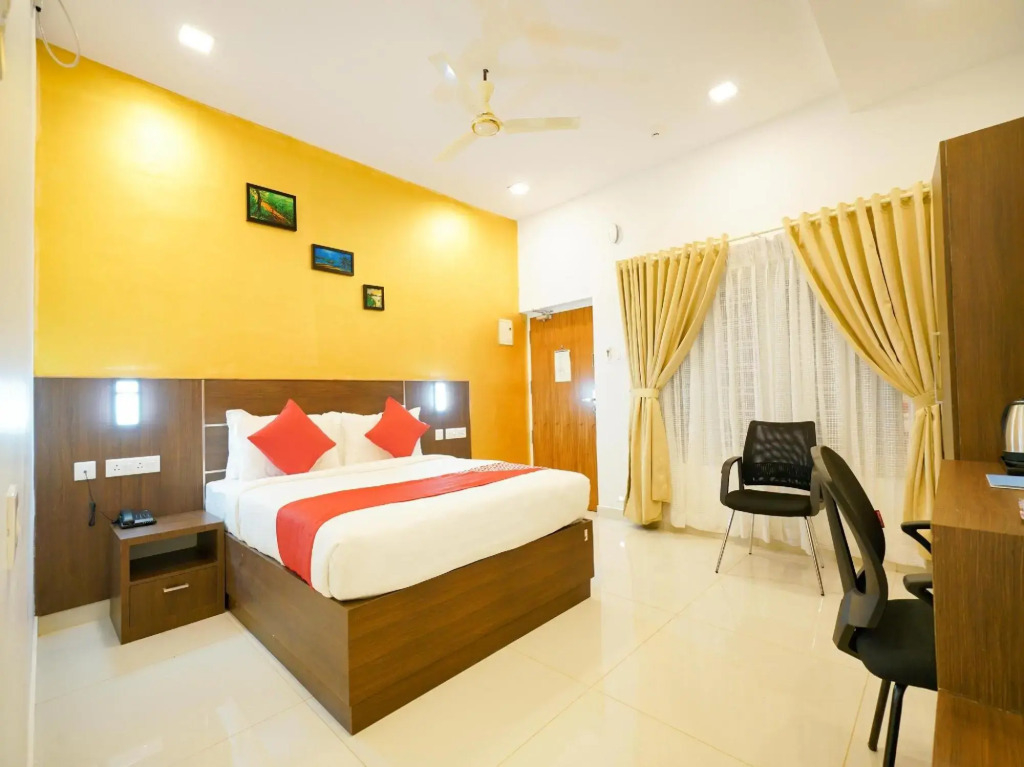 OYO 30084 Hotel Seagate