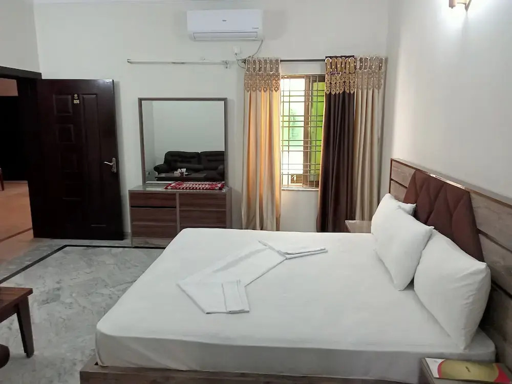 AK Rezidor Guest House