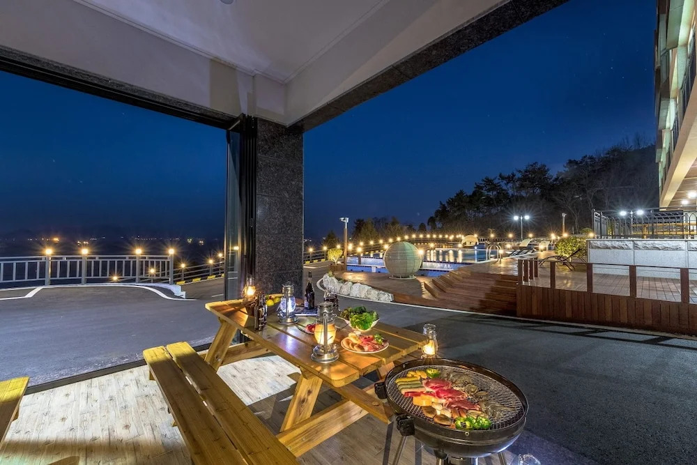 Aria Pension Resort
