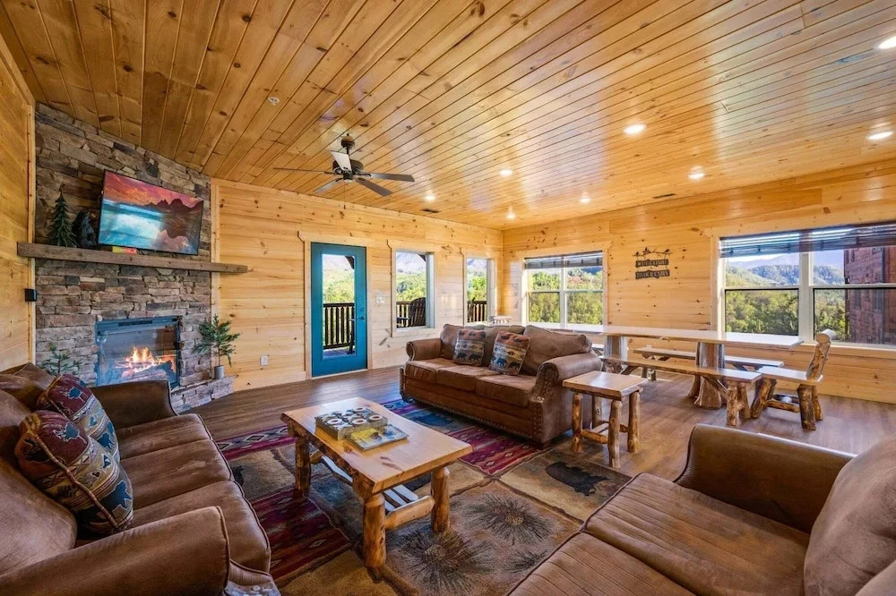 Gatlinburg Views Lodge 5 Bedroom Cabin