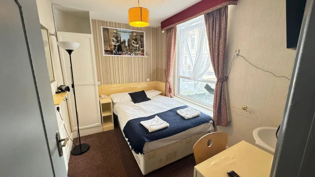Earls Court Hotel
