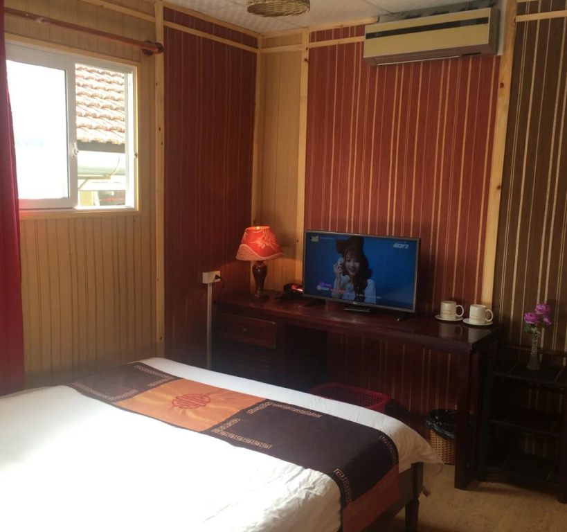 Cat Cat Sunrise Hotel