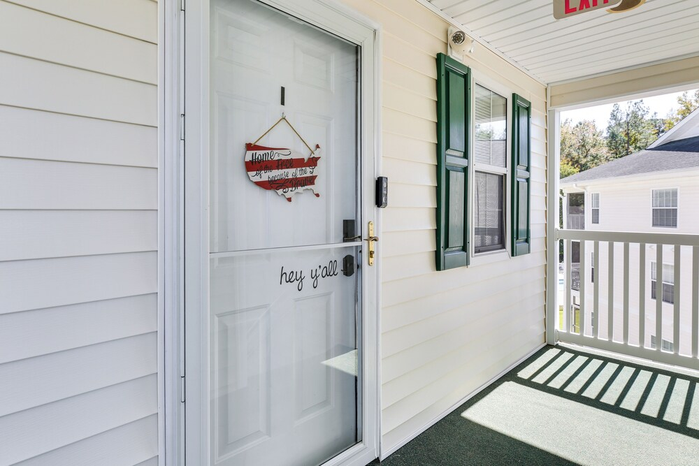 Golf & Resort Perks: Premier Condo 10 mi to Myrtle