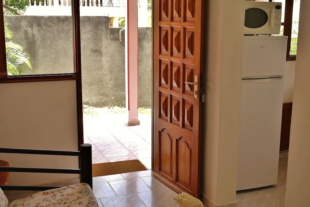 Apartment With one Bedroom in Deshaies, With Wonderful sea View, Priva