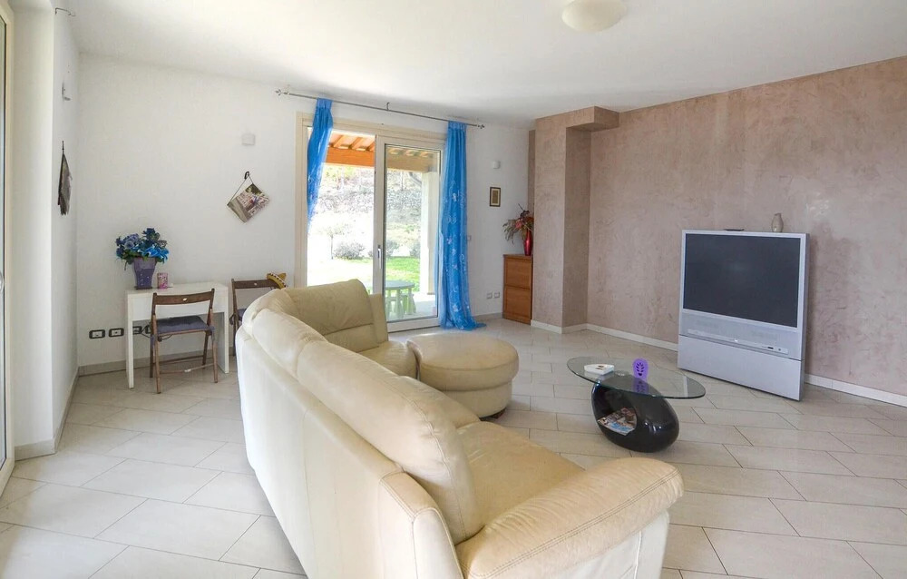 Beautiful Apartment in Monte S.maria Tiberina With Outdoor Swimming Pool, Wifi and 3 Bedrooms