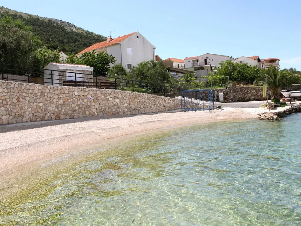 Apartment in Grebastica Near the Sea