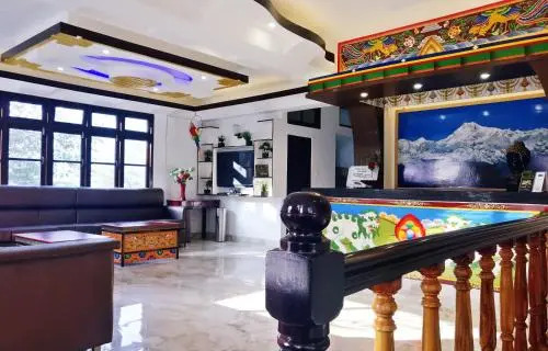 Alpine Hills Hotel